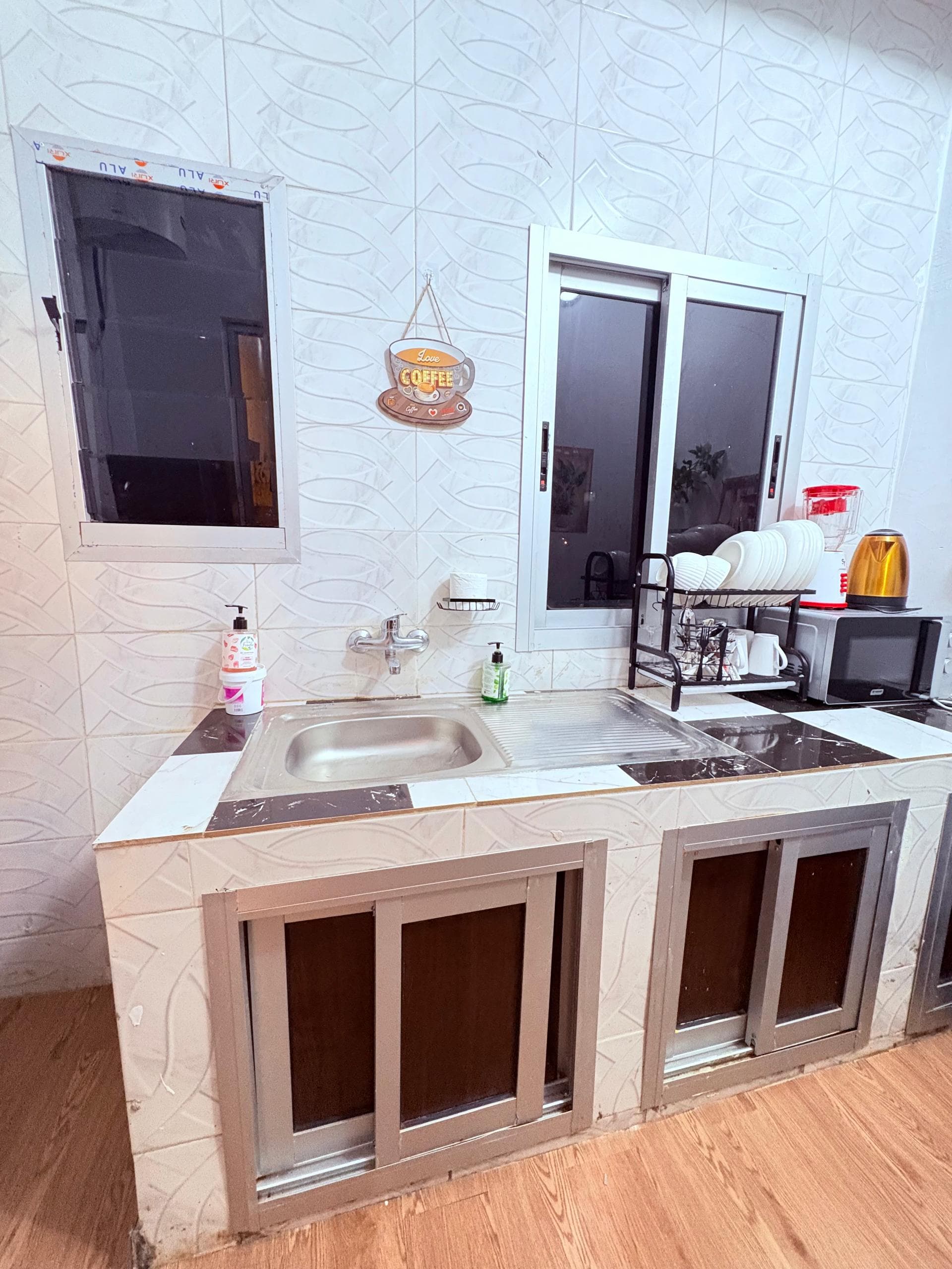 Plan de travail et équipements de cuisine